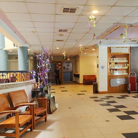 Megah D'Aru Hotel Кота Кинабалу Екстериор снимка