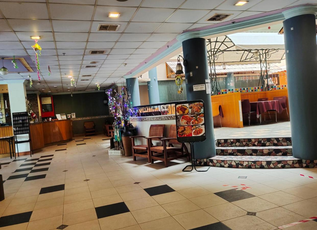 Megah D'Aru Hotel Кота Кинабалу Екстериор снимка