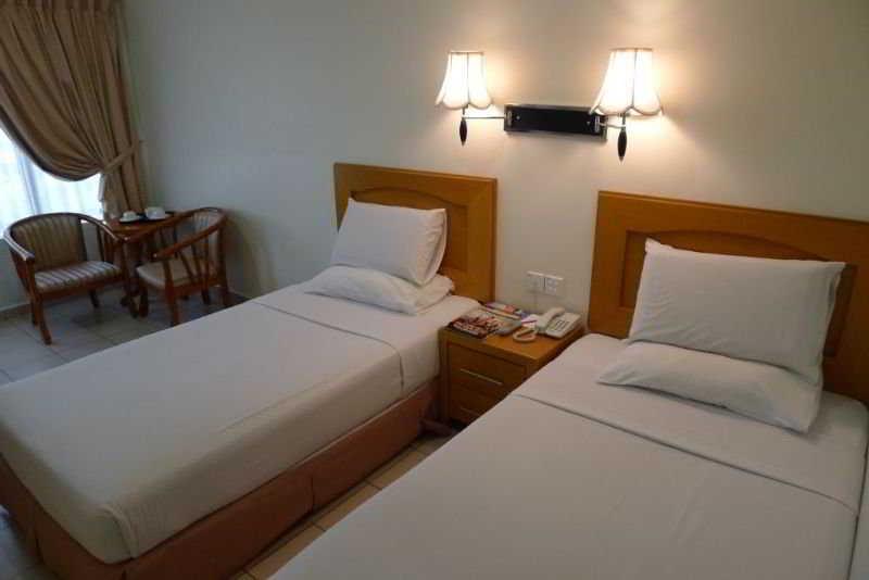 Megah D'Aru Hotel Кота Кинабалу Екстериор снимка