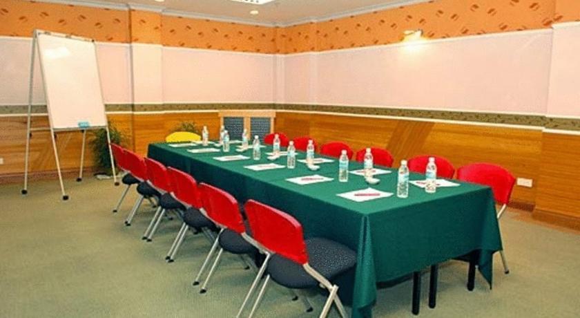 Megah D'Aru Hotel Кота Кинабалу Екстериор снимка