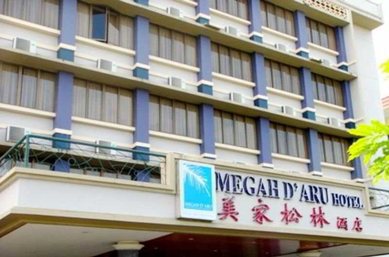 Megah D'Aru Hotel Кота Кинабалу Екстериор снимка